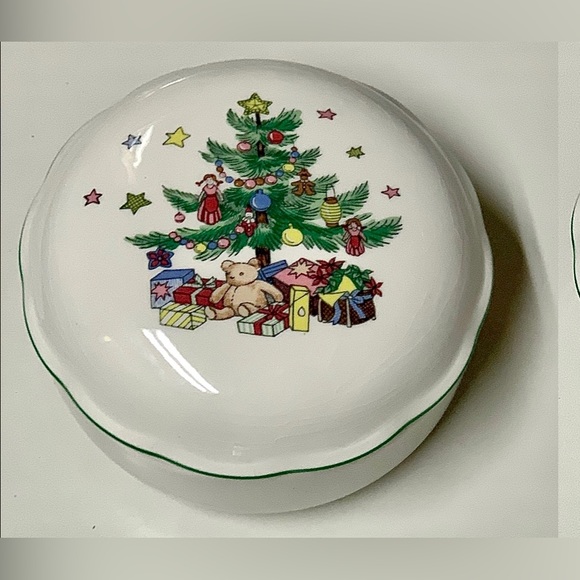 Vintage Discontinued Nikko Christmastime Lidded Candy Dish Trinket Box - Picture 9 of 13